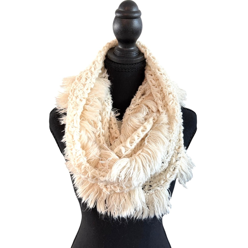 Lane Bryant Crochet Infinity Scarf OS Ivory Cream Chunky Knit Fringe Boho NEW